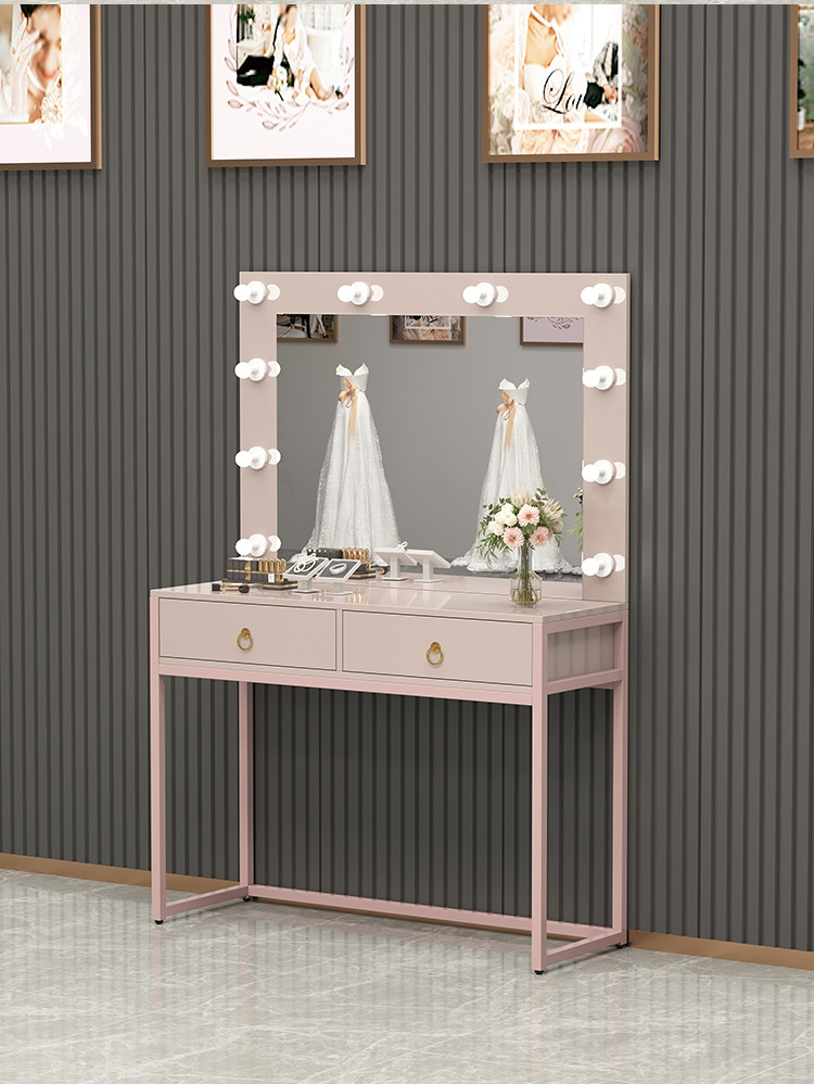 โต๊ะเครื่องแป้งพร้อมโคมไฟและกร - Beauty Makeup Bridal บทวิจารณ์และราคา