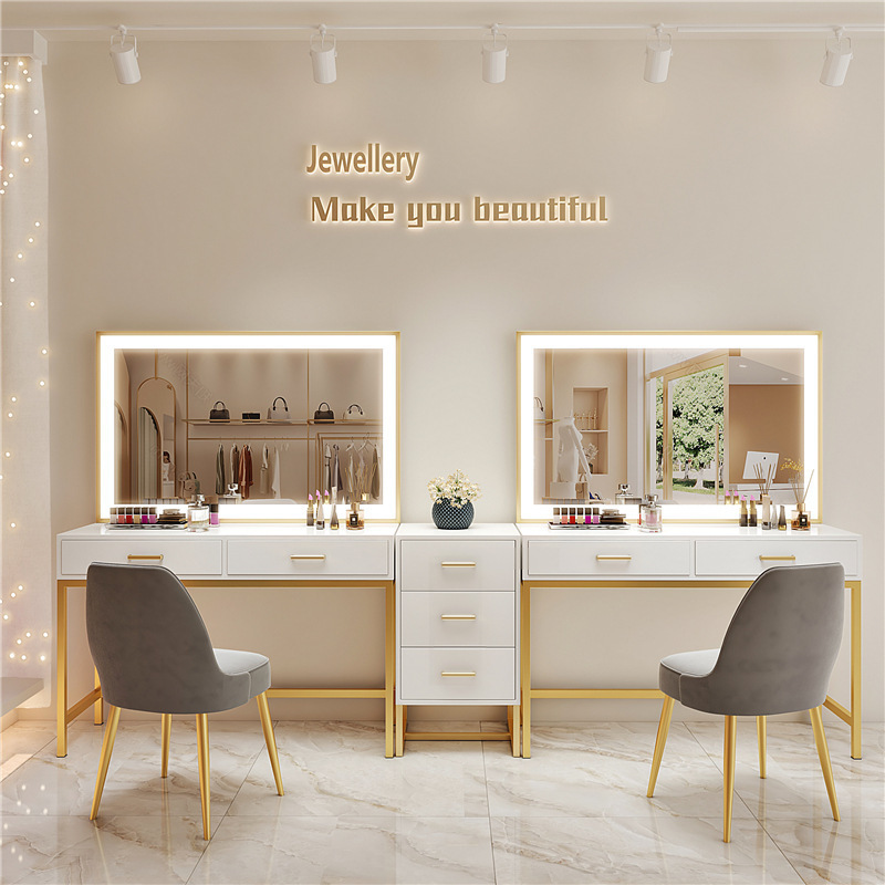 สตูดิโอช่างแต่งหน้าเพ้นท์เล็บม - Beauty Makeup Bridal บทวิจารณ์และราคา