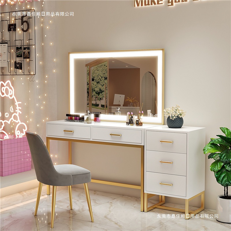 สตูดิโอช่างแต่งหน้าเพ้นท์เล็บม - Beauty Makeup Bridal บทวิจารณ์และราคา